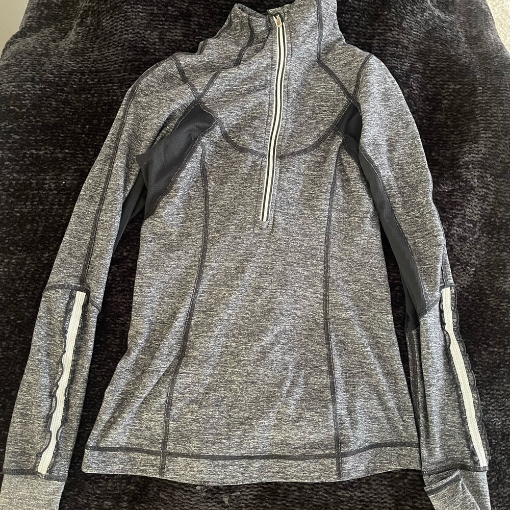 lululemon athletica Gray Jacket size 4 static style print black white zippy half